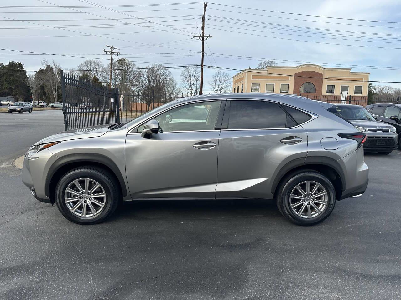 Used 2016 Lexus NX 200t FWD image 8