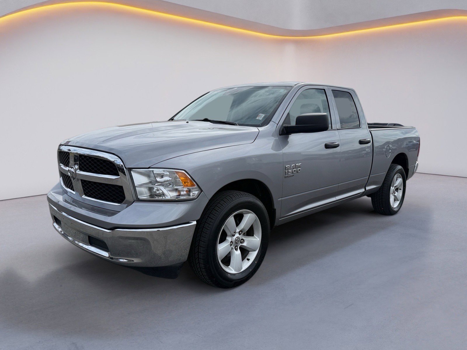 Used 2024 RAM 1500 Classic SLT image 7