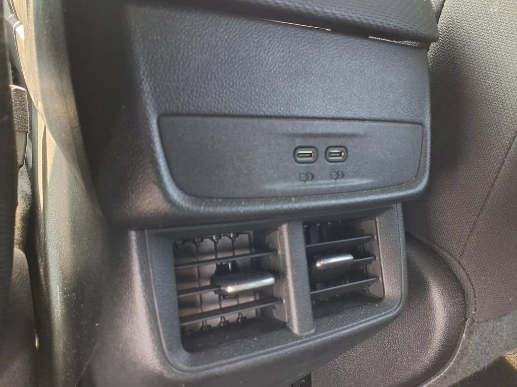 Used 2026 Chevrolet Equinox LT AWD/4WD image 19