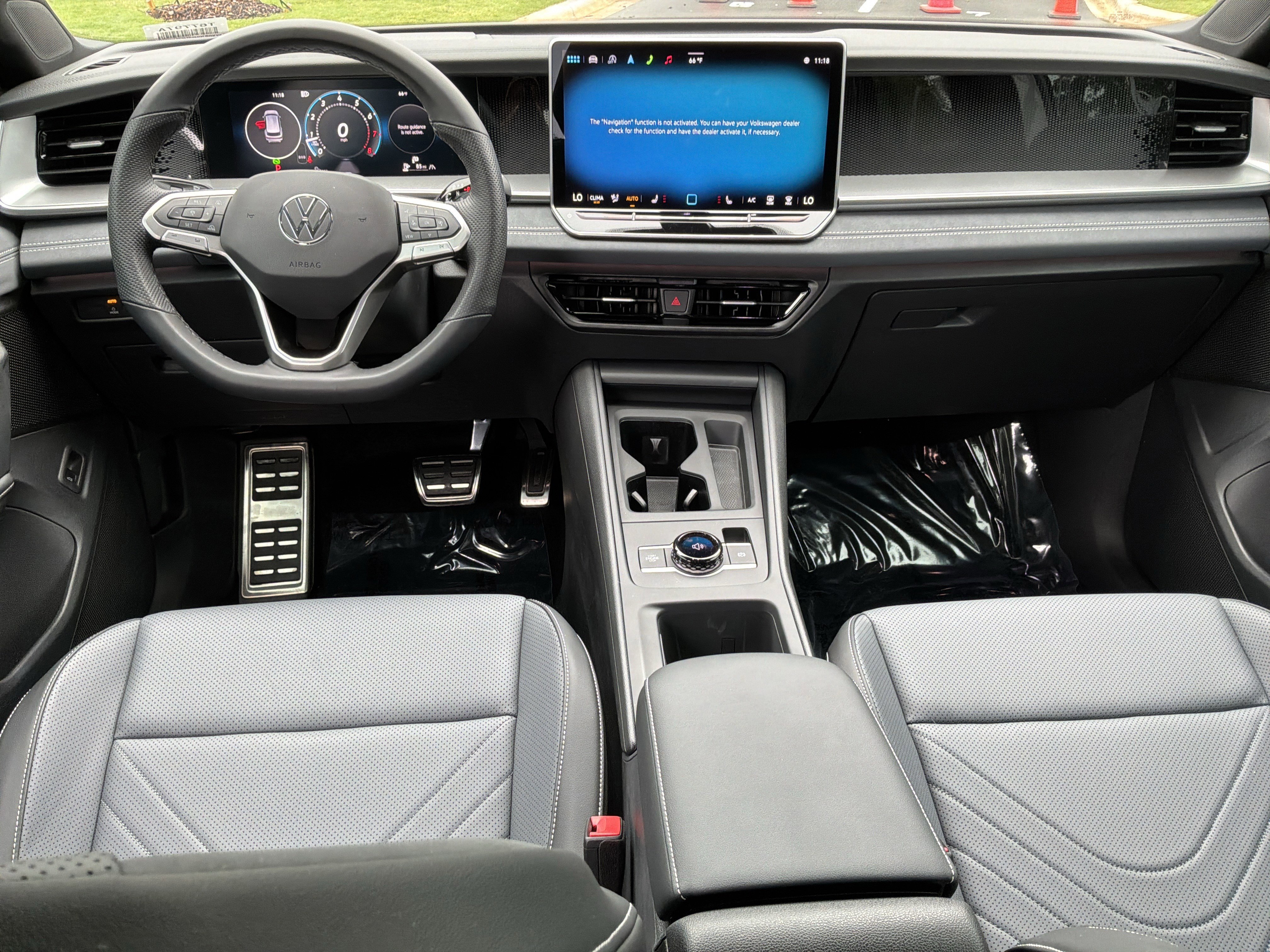 Used 2025 Volkswagen Tiguan SE R-Line AWD/4WD image 29