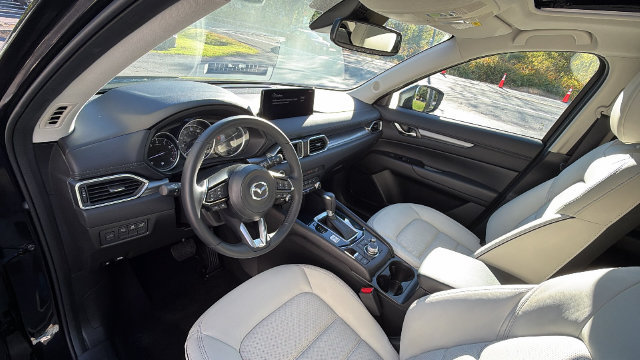 Used 2025 MAZDA CX-5 AWD 2.5 S w/ Preferred Package image 16