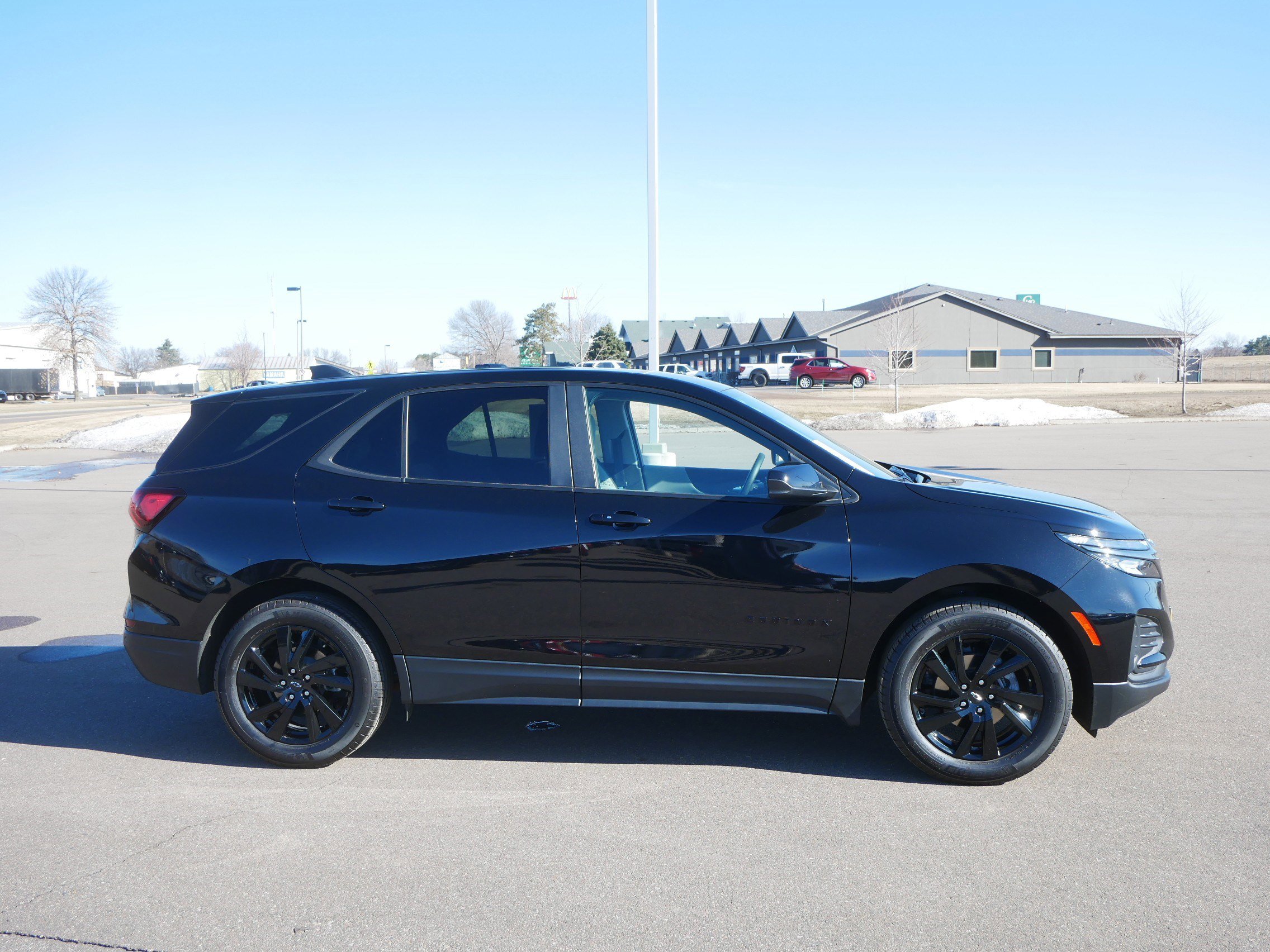 Used 2023 Chevrolet Equinox LS w/ LS Convenience Package image 8