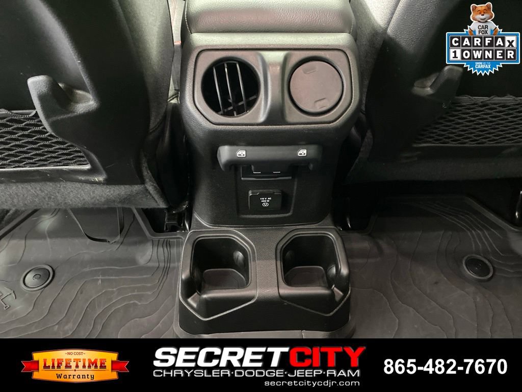 Used 2024 Jeep Gladiator Rubicon w/ Technology Group AWD/4WD image 26