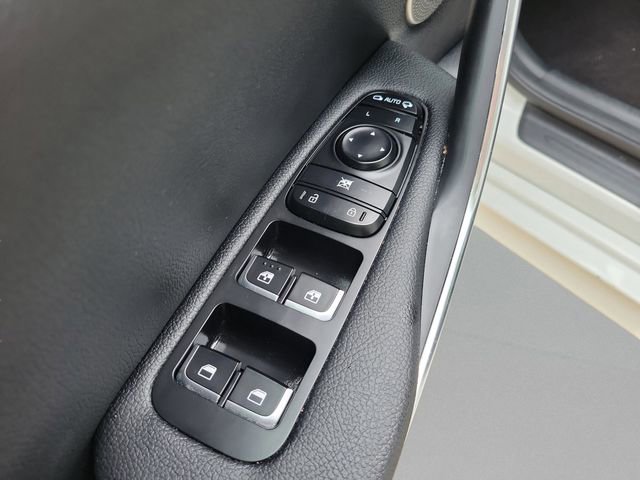 Used 2022 Kia Stinger GT-Line w/ Sun & Sound Package RWD image 13