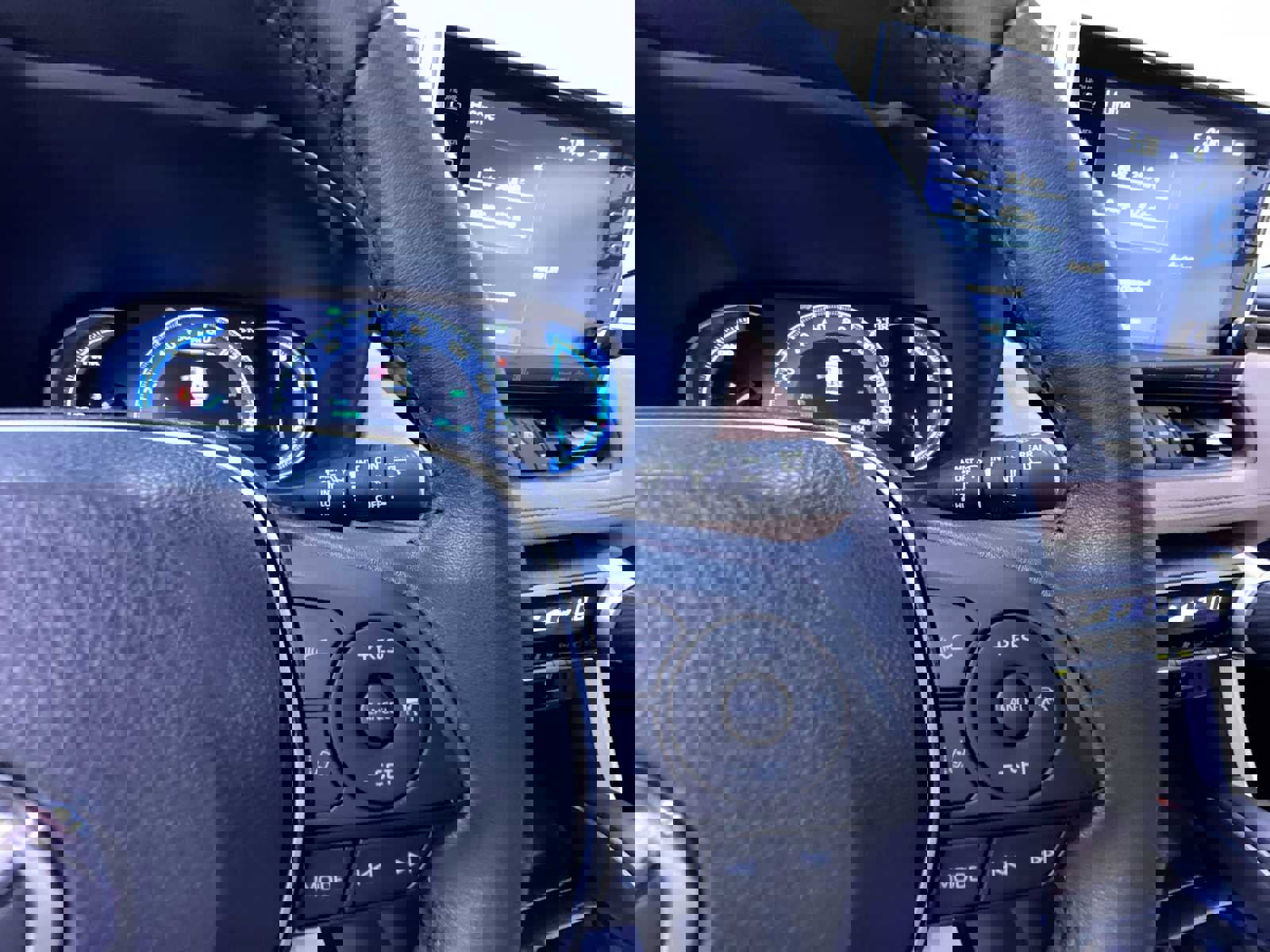 Used 2022 Toyota RAV4 Limited image 21