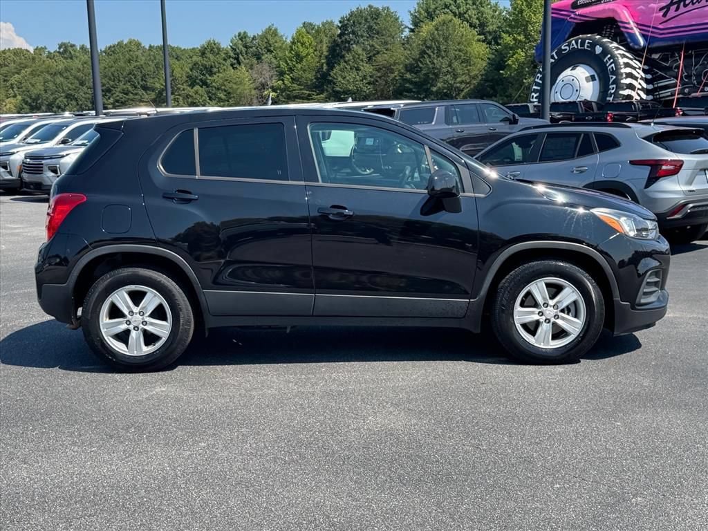 Used 2020 Chevrolet Trax LS w/ Tint and Cruise Package FWD image 2