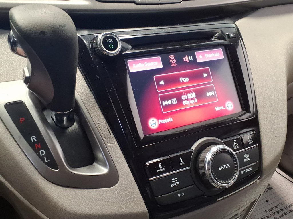 Used 2016 Honda Odyssey SE image 17