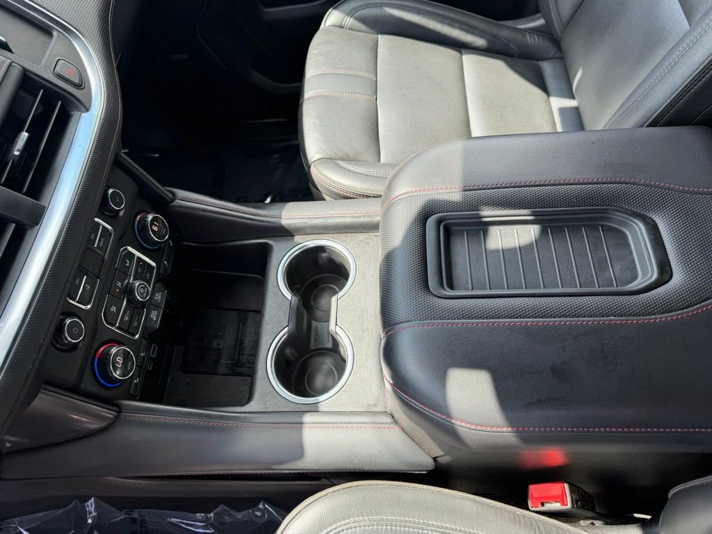 Used 2021 Chevrolet Suburban RST w/ Luxury Package image 24