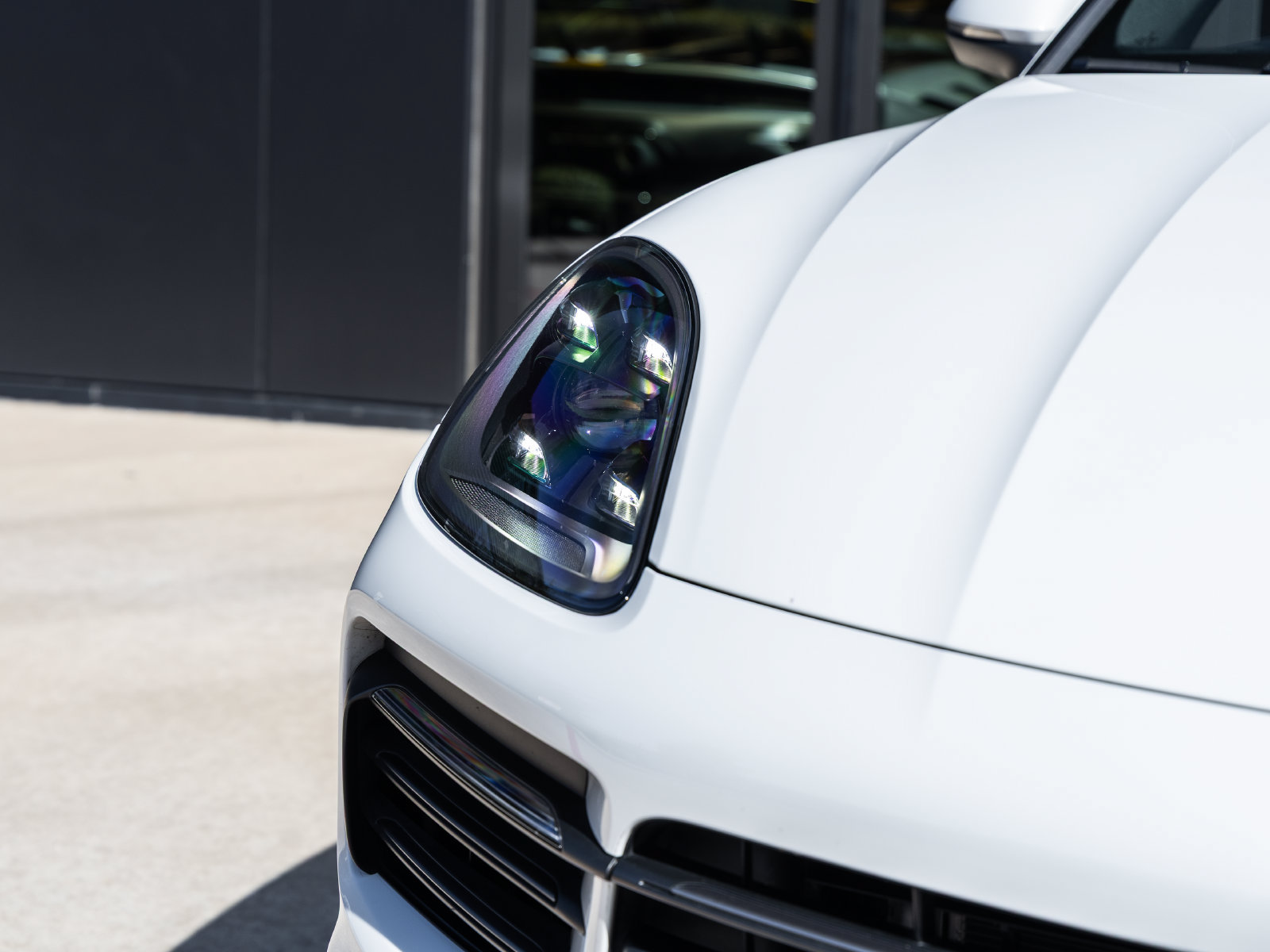 Certified 2023 Porsche Cayenne S Platinum AWD/4WD image 18
