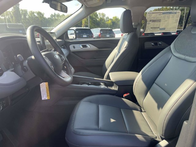 New 2026 Ford Explorer Active w/ Active Comfort Package RWD image 14