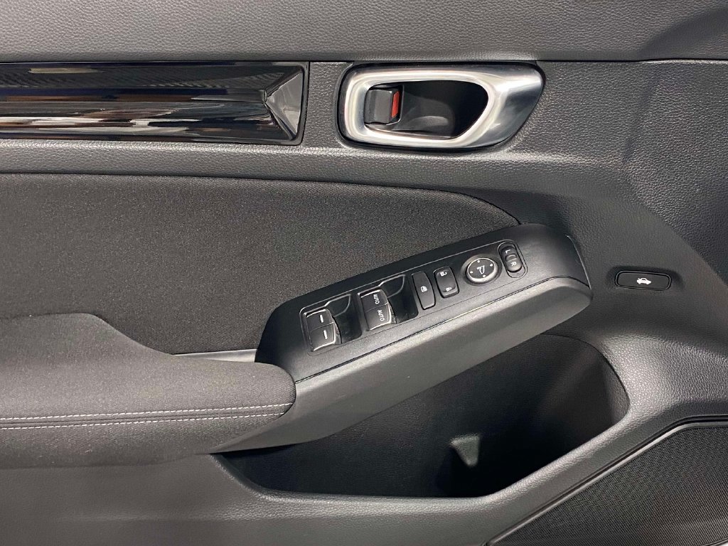 Used 2025 Honda Civic Sport image 20