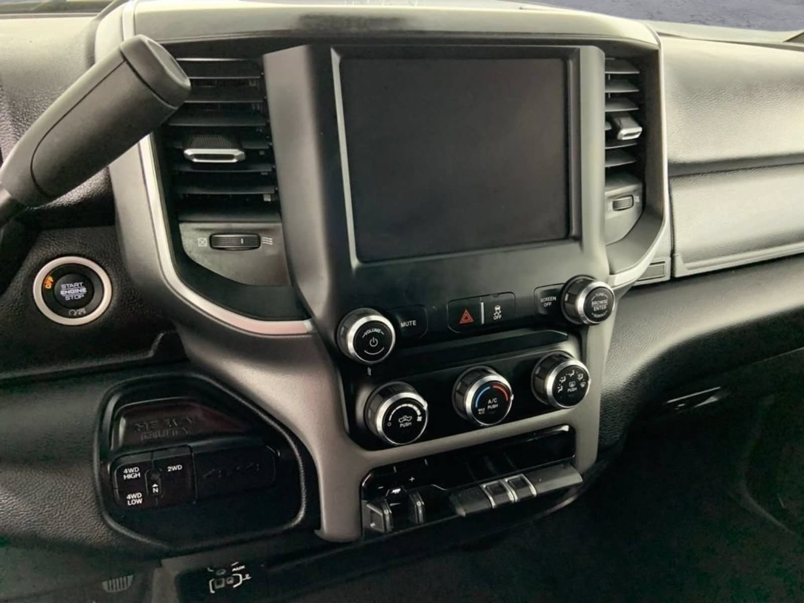 Used 2024 RAM 3500 Big Horn AWD/4WD image 23