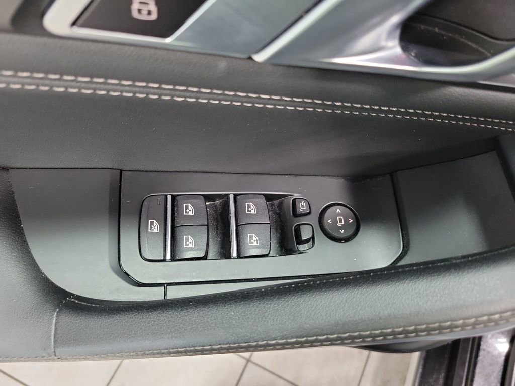 Used 2023 BMW X6 xDrive40i image 39