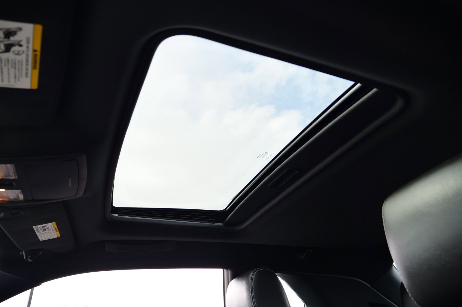 Used 2009 Dodge Challenger SRT8 w/ SRT Option Group II image 7