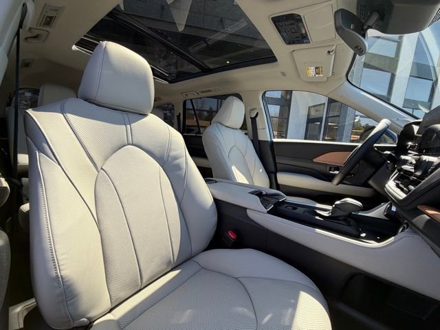Used 2026 Toyota Grand Highlander Limited image 8