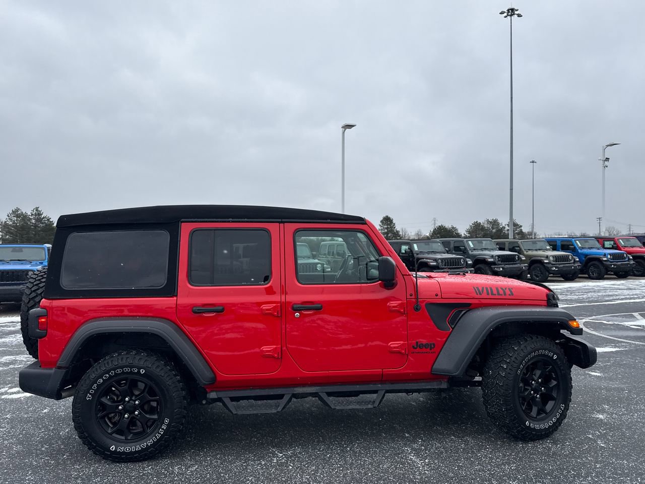 Used 2023 Jeep Wrangler Willys image 2
