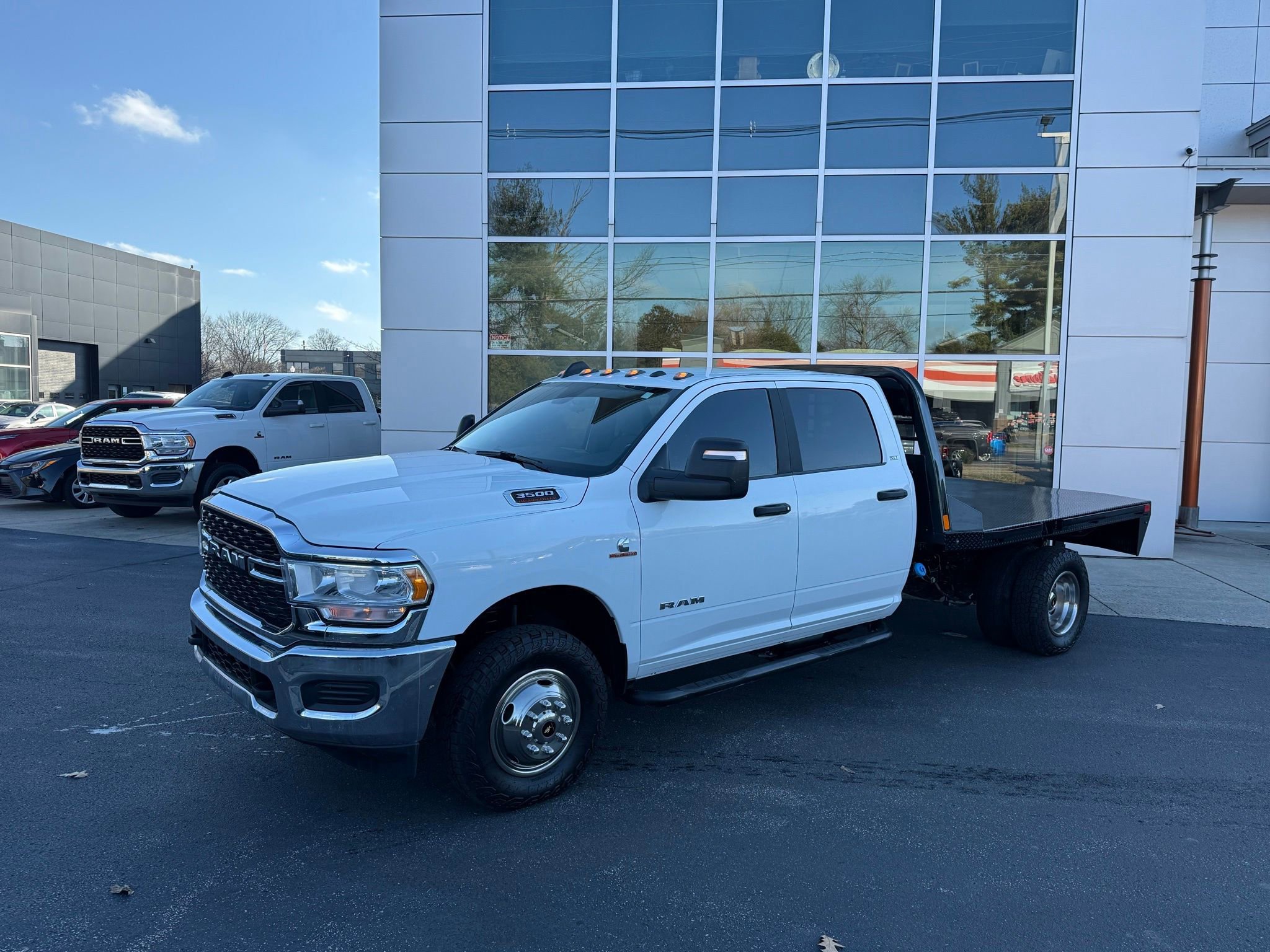 Used 2024 RAM 3500 SLT w/ Quick Order Package 2YG SLT AWD/4WD image 25
