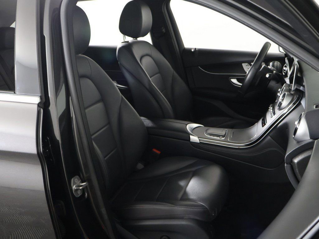 Used 2021 Mercedes-Benz GLC 300 4MATIC w/ Multimedia Package image 29