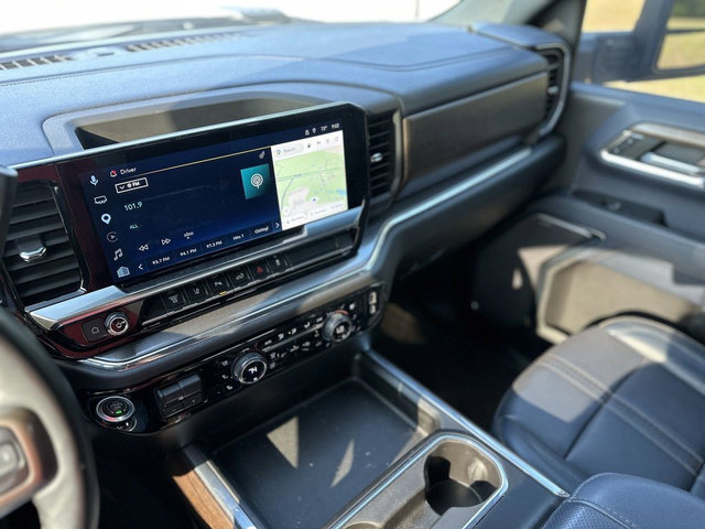 Used 2024 Chevrolet Silverado 2500 High Country w/ High Country Premium Package AWD/4WD image 11