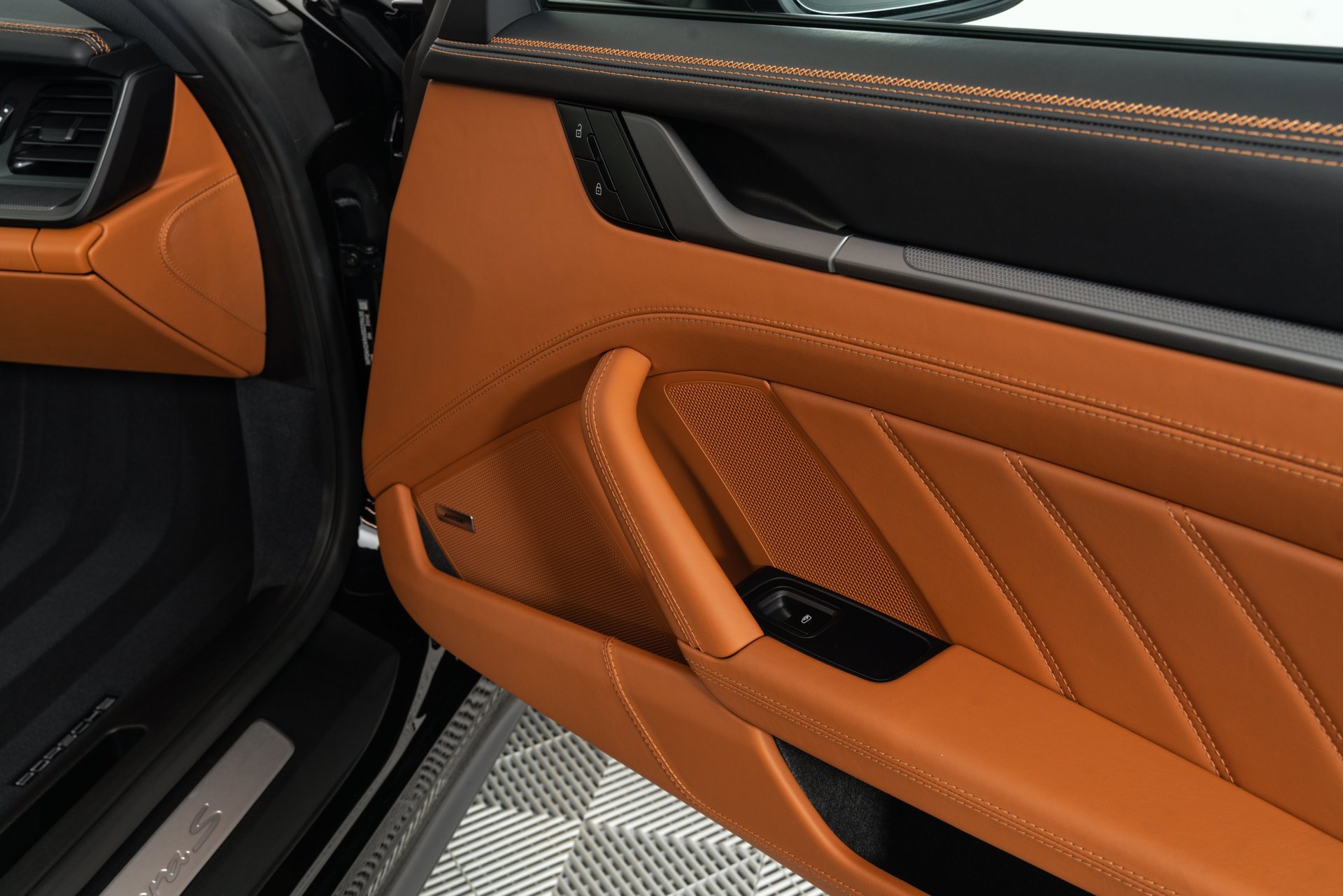 Used 2025 Porsche 911 Carrera S image 15