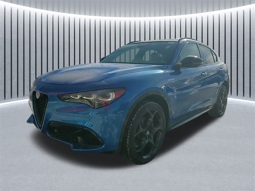 Used 2024 Alfa Romeo Stelvio Veloce image 16