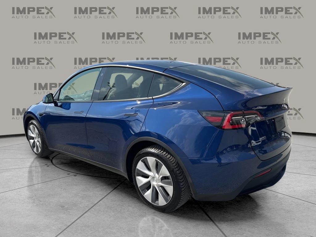 Used 2021 Tesla Model Y Long Range image 3