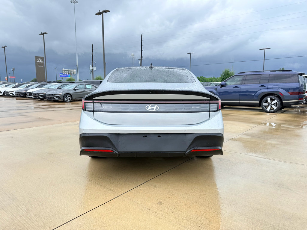 Used 2024 Hyundai Sonata Limited FWD image 6