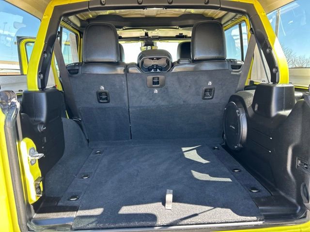 Used 2022 Jeep Wrangler Unlimited Sahara w/ LED Lighting Group AWD/4WD image 32