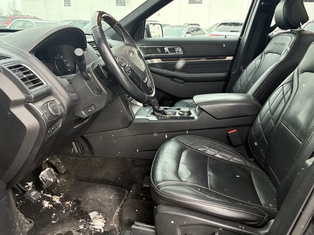 Used 2017 Ford Explorer Platinum image 11