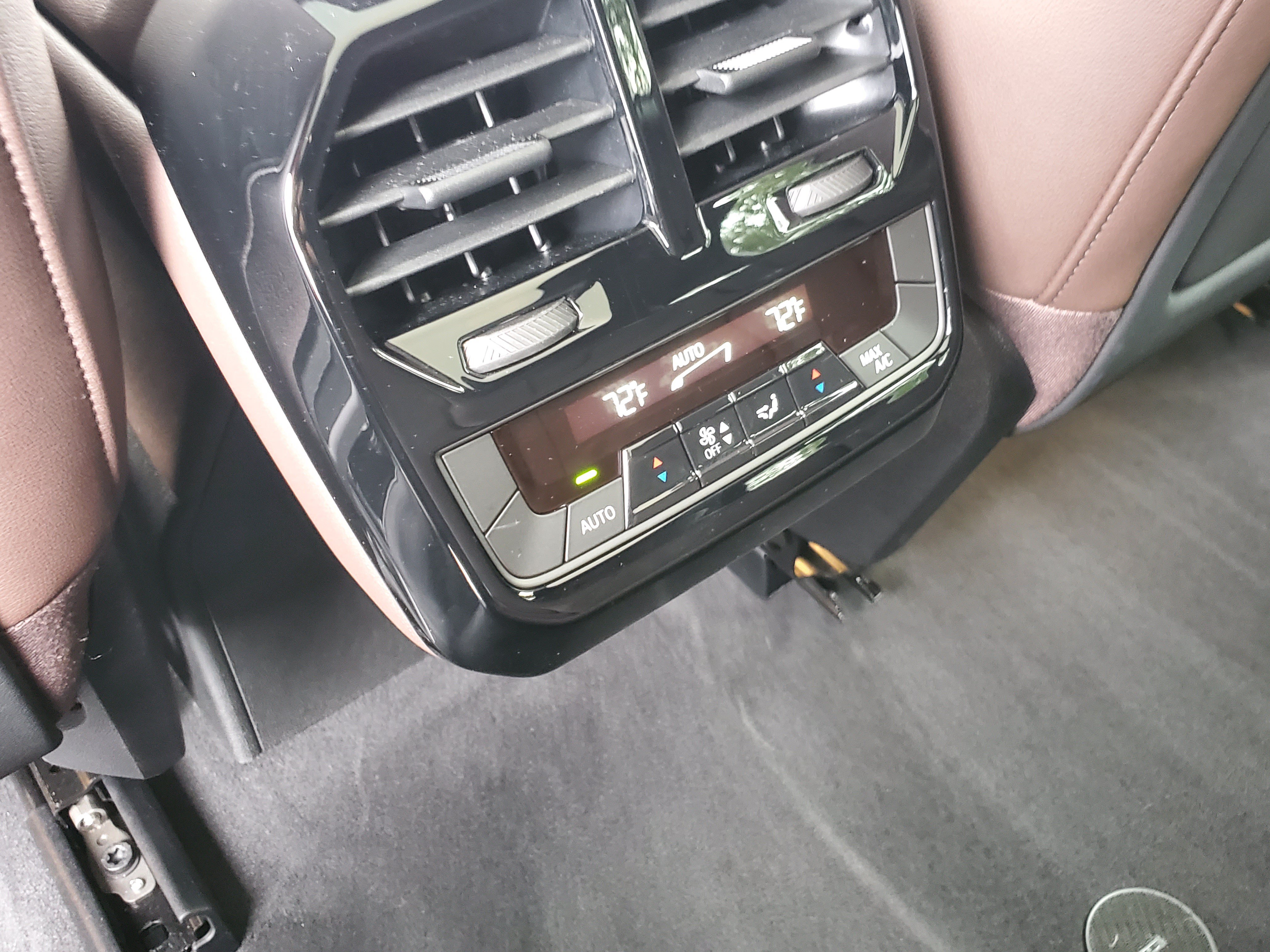 Certified 2024 BMW iX xDrive50 w/ Sport Package AWD/4WD image 29