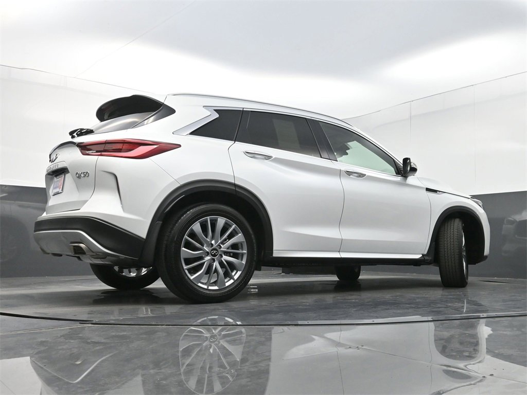 Used 2023 INFINITI QX50 Luxe image 32