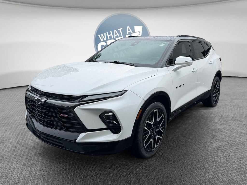 Used 2023 Chevrolet Blazer RS w/ Driver Confidence II Package FWD image 8