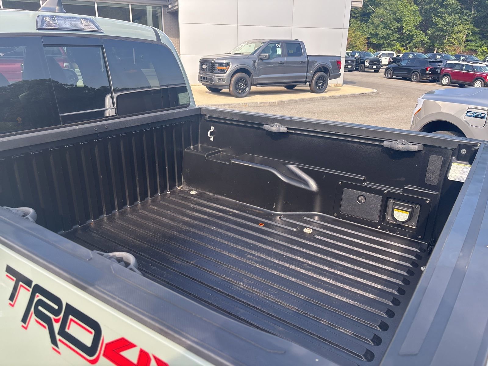 Used 2022 Toyota Tacoma TRD Off-Road image 27
