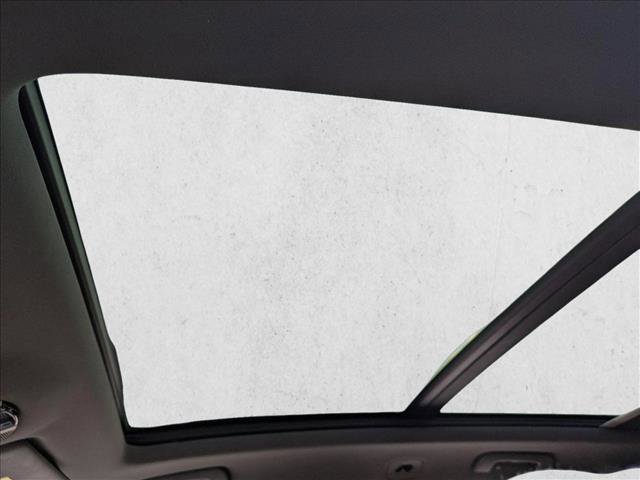 Used 2023 Porsche Cayenne Platinum Edition image 13