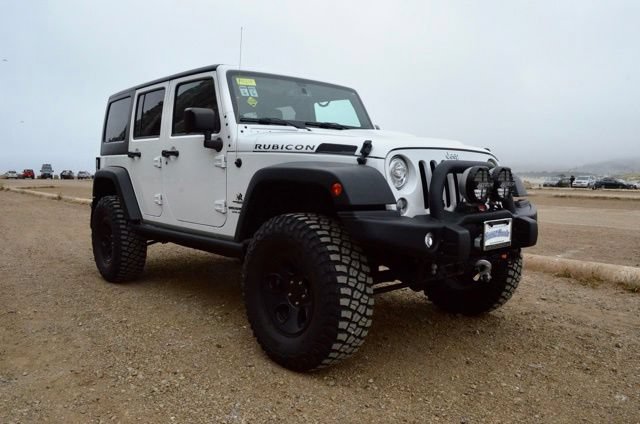 Used 2017 Jeep Wrangler Unlimited Rubicon w/ Connectivity Group AWD/4WD image 28