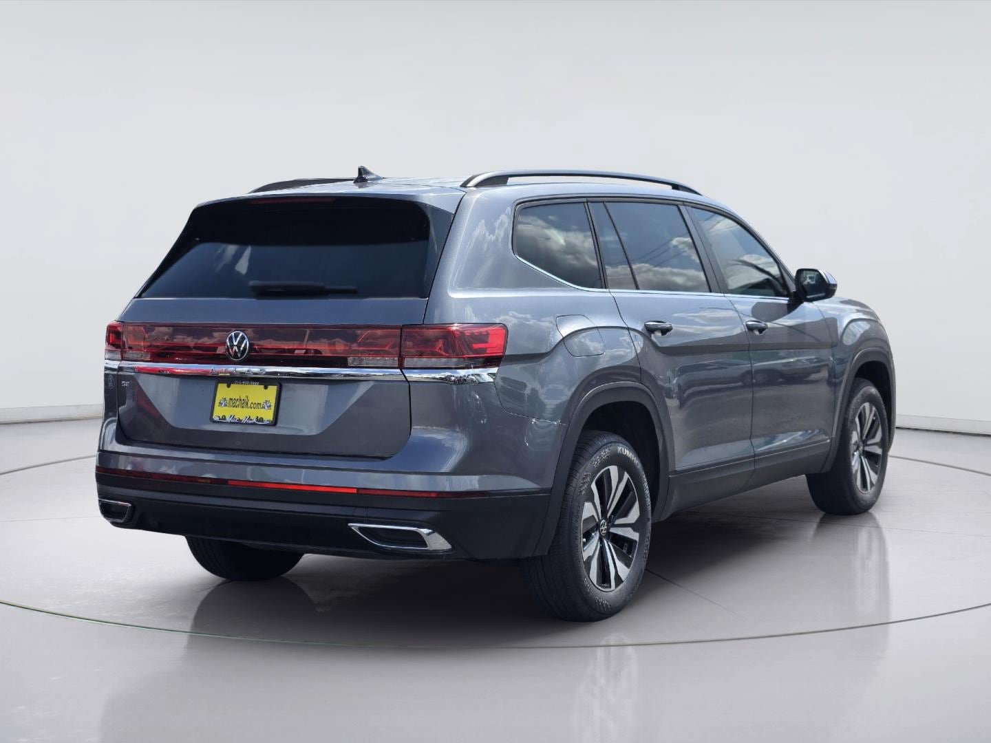 Used 2024 Volkswagen Atlas SE FWD image 8