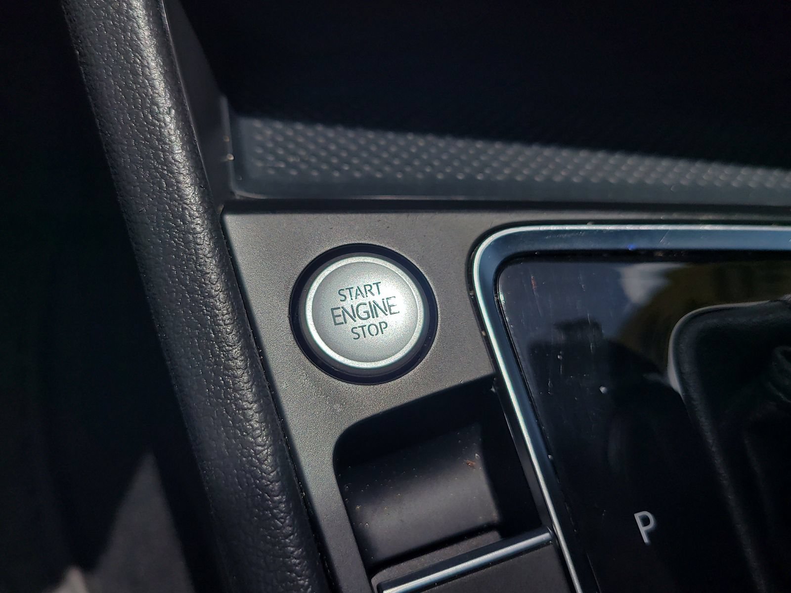 Used 2019 Volkswagen Jetta SE w/ Cold Weather Package FWD image 25