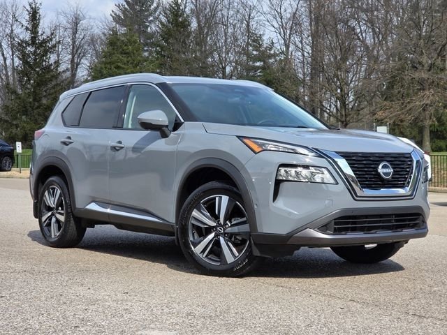 Used 2023 Nissan Rogue SL w/ SL Premium Package image 2