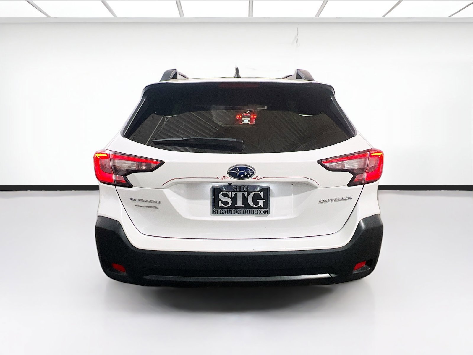 Used 2024 Subaru Outback Premium AWD/4WD image 5