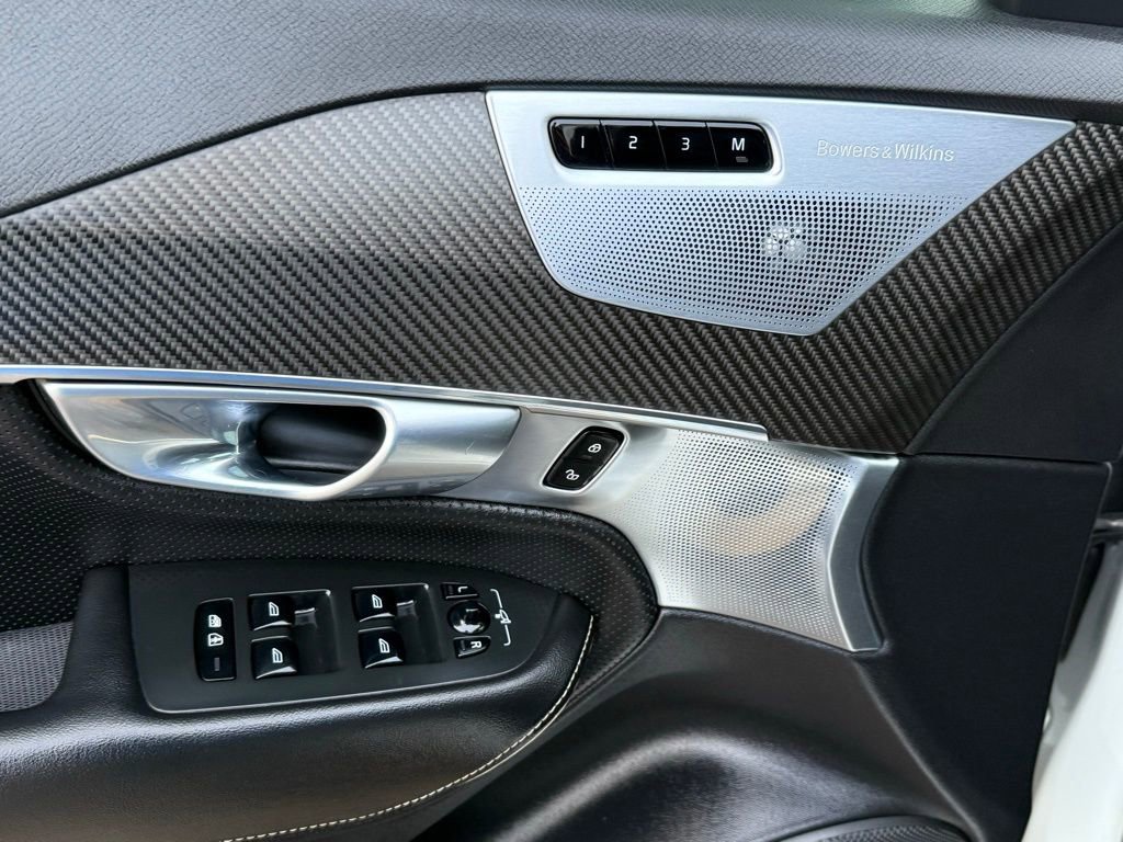 Used 2017 Volvo XC90 T8 R-Design w/ Vision Package image 15