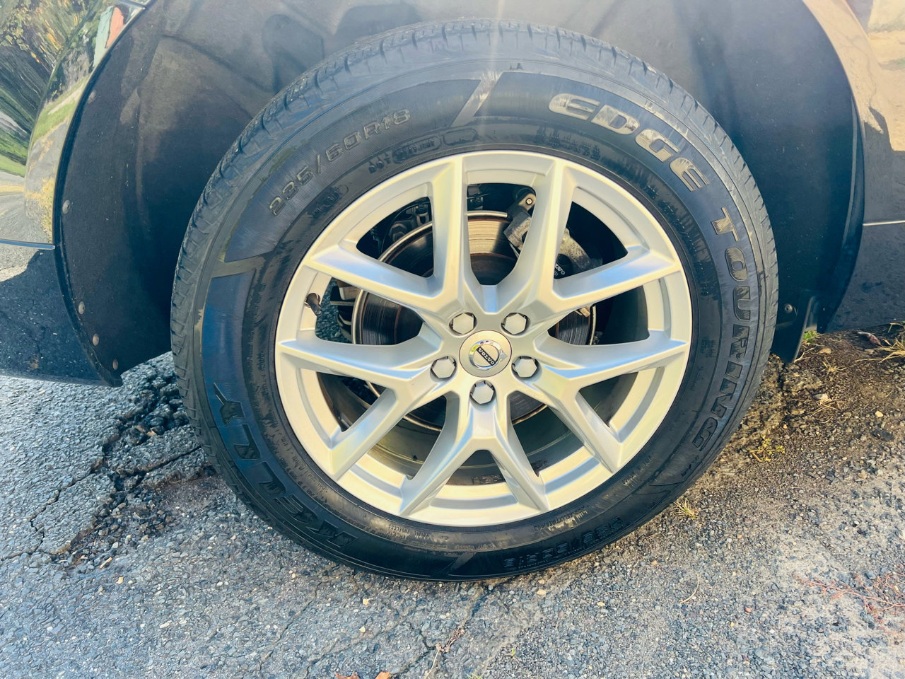 Used 2020 Volvo XC60 T5 Momentum image 15