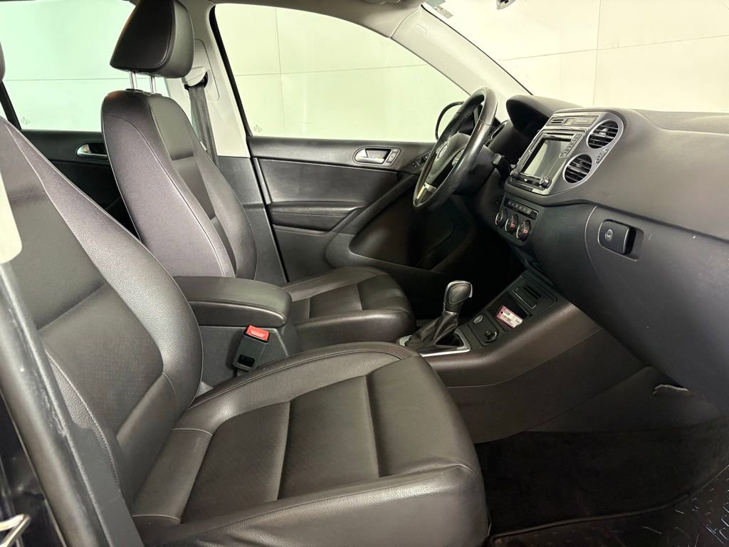 Used 2017 Volkswagen Tiguan Wolfsburg Edition image 13