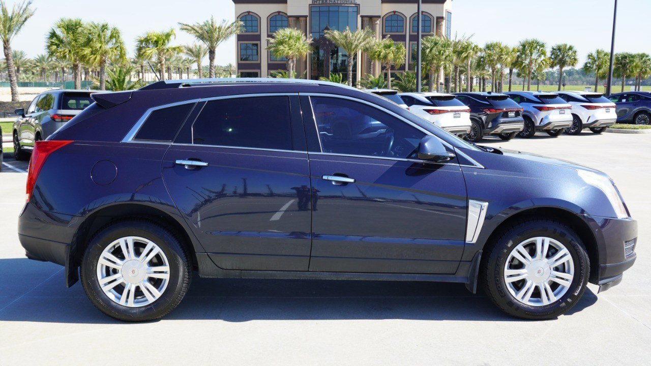 Used 2015 Cadillac SRX Luxury w/ Driver Awareness Package image 4
