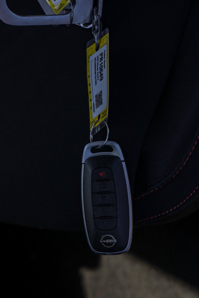 Used 2025 Nissan Sentra SR FWD image 31
