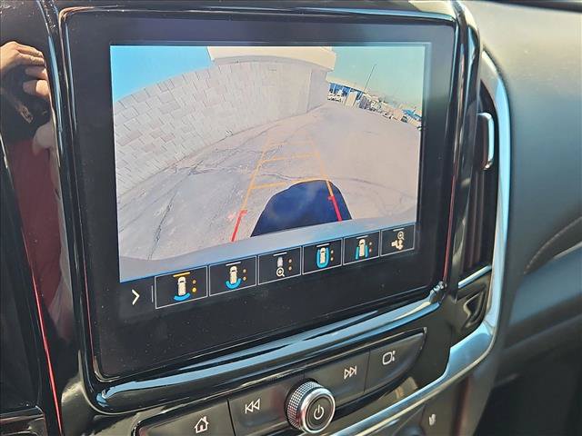 Used 2020 Chevrolet Traverse Premier w/ Redline Edition FWD image 14