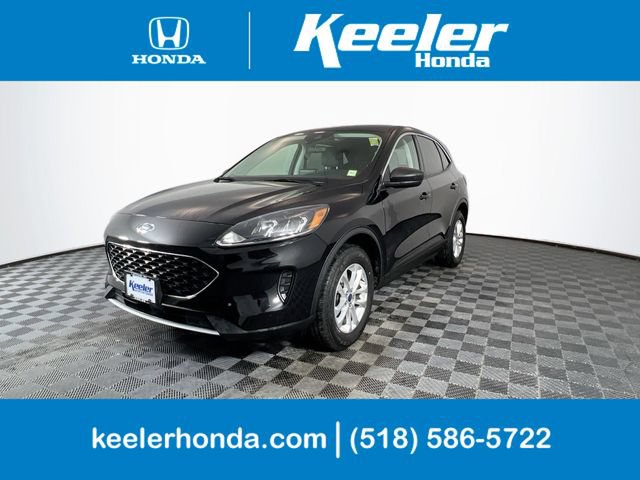 Used 2022 Ford Escape SE w/ Cold Weather Package AWD/4WD image 1