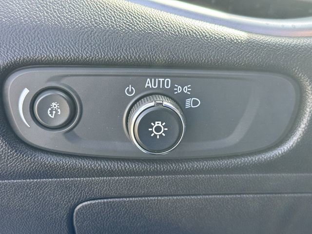 Used 2024 Chevrolet Malibu LT FWD image 17