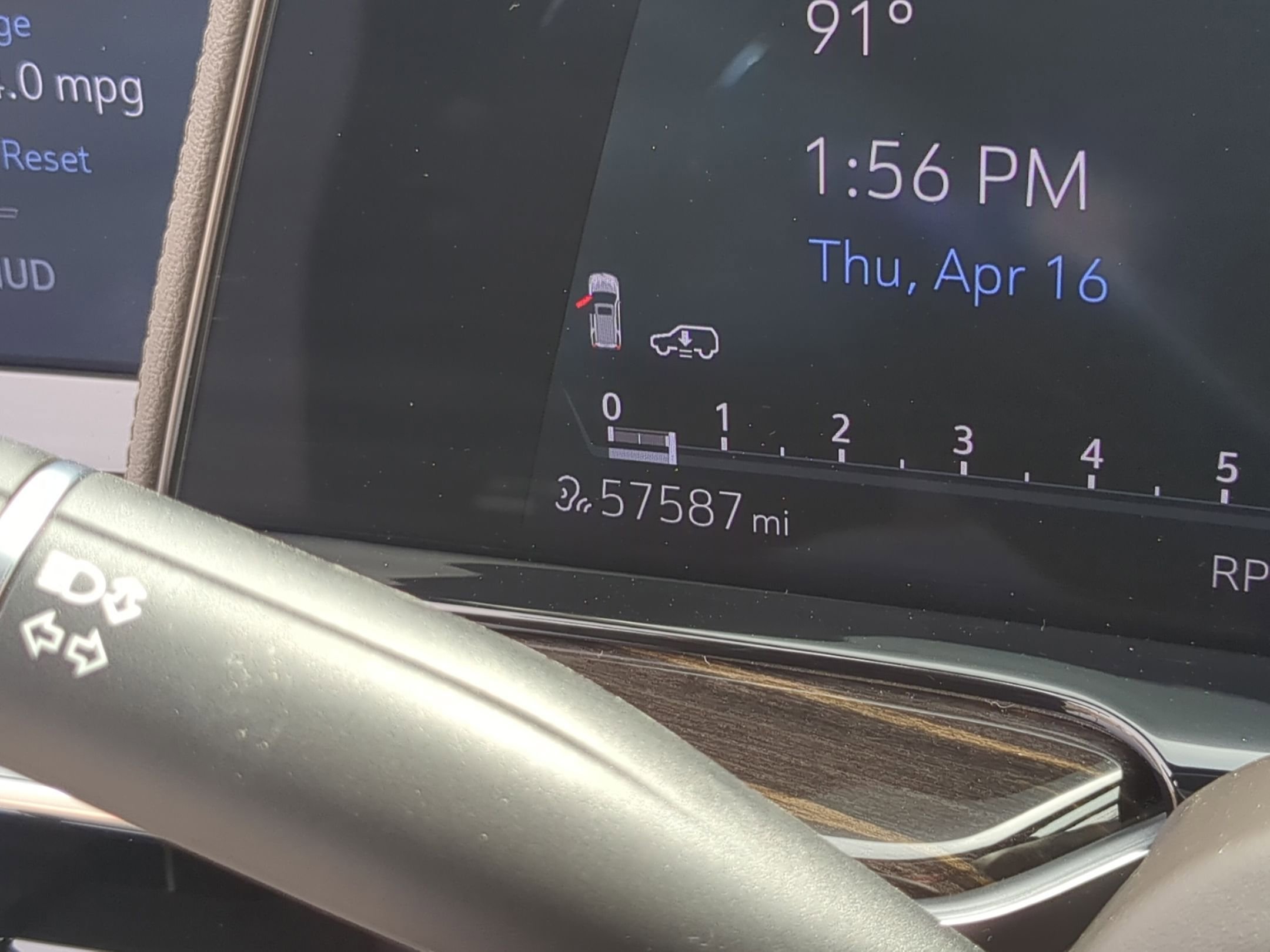 Certified 2022 Cadillac Escalade Premium Luxury w/ Performance Package AWD/4WD image 11