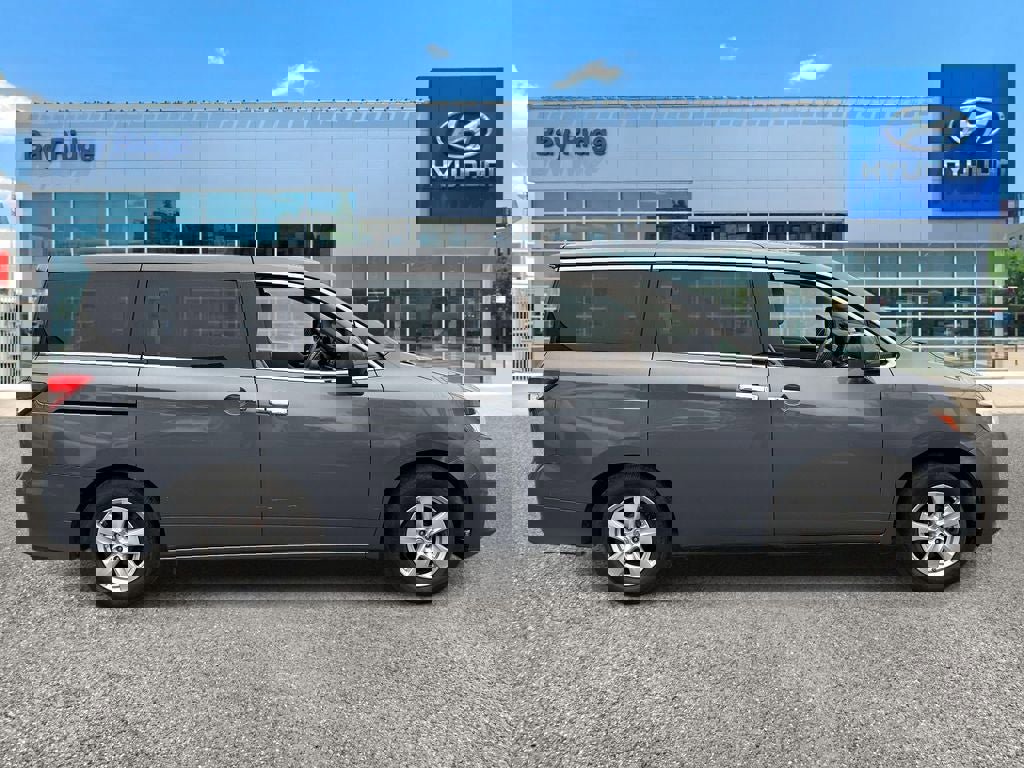 Used 2013 Nissan Quest SV image 2