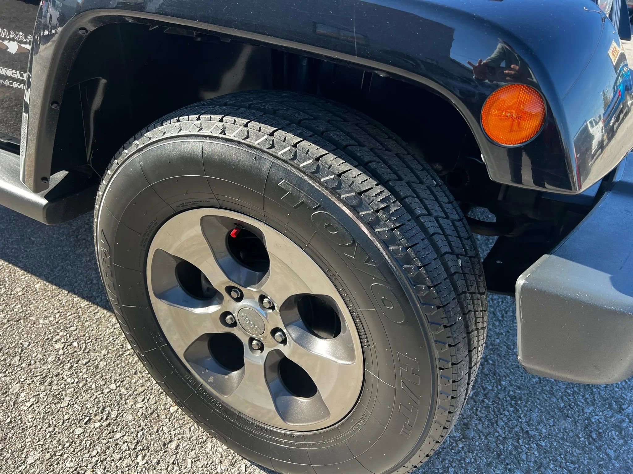 Used 2018 Jeep Wrangler Unlimited Sahara image 7